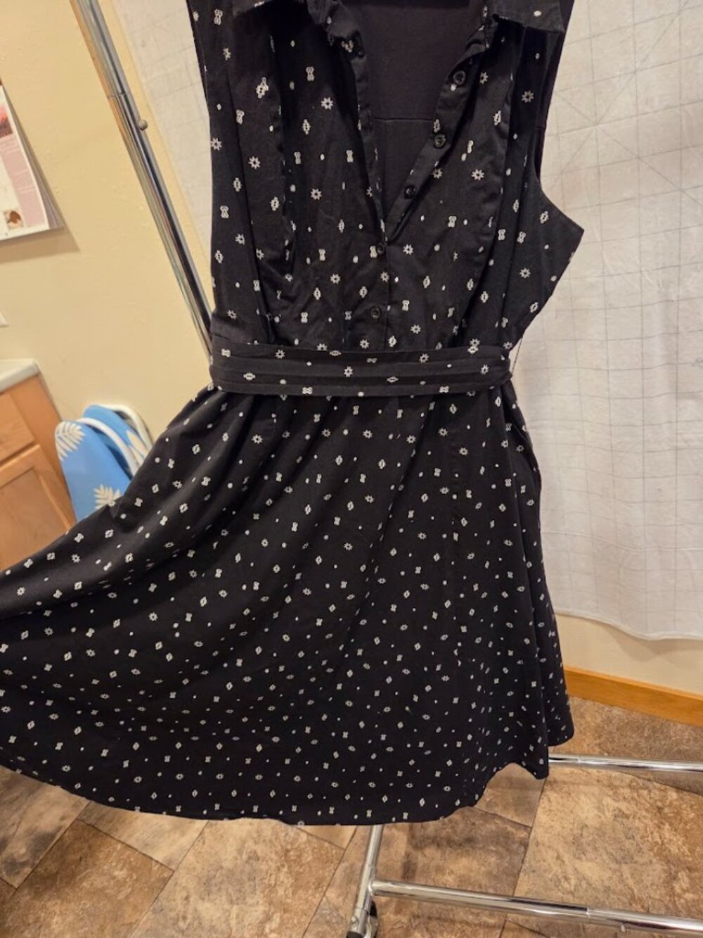 TORRID Midi Poplin Collared Shirtdress - Picture 4 of 7